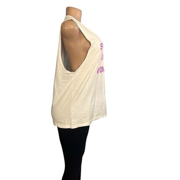 3/$30 🍂 Fabletics International Women's Day Muscle Tank - Picture 4 of 8